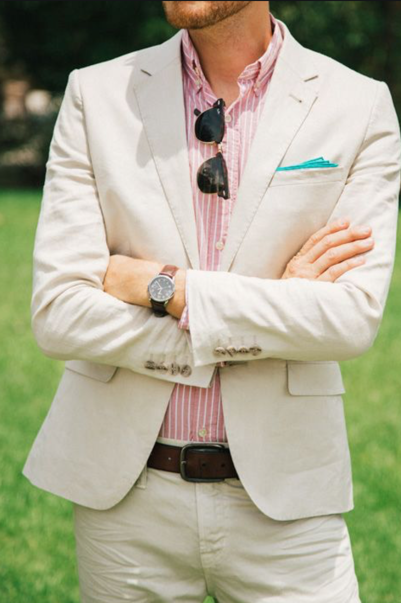 Tenue chino et chemise rose